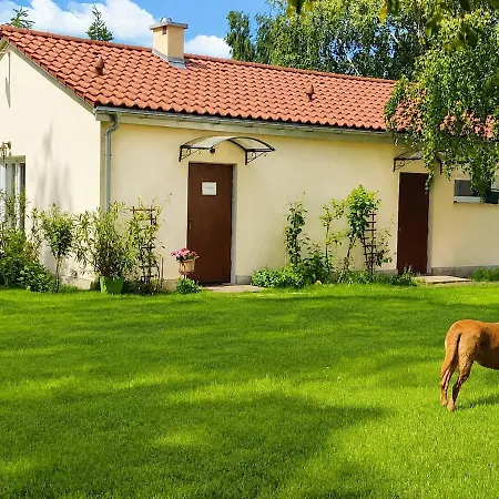 Vakantiehuis Oficynka Przy Lesie Grzegorzewice