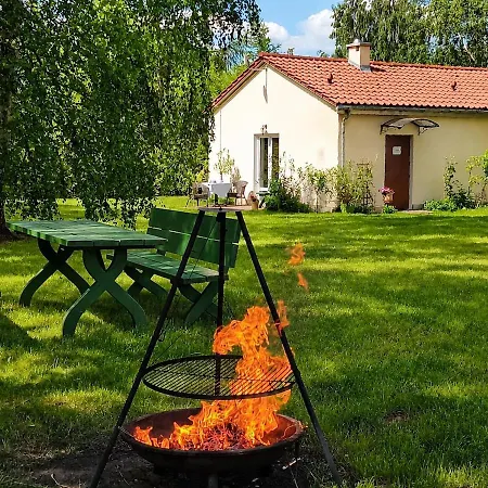 Oficynka Przy Lesie Vakantiehuis *